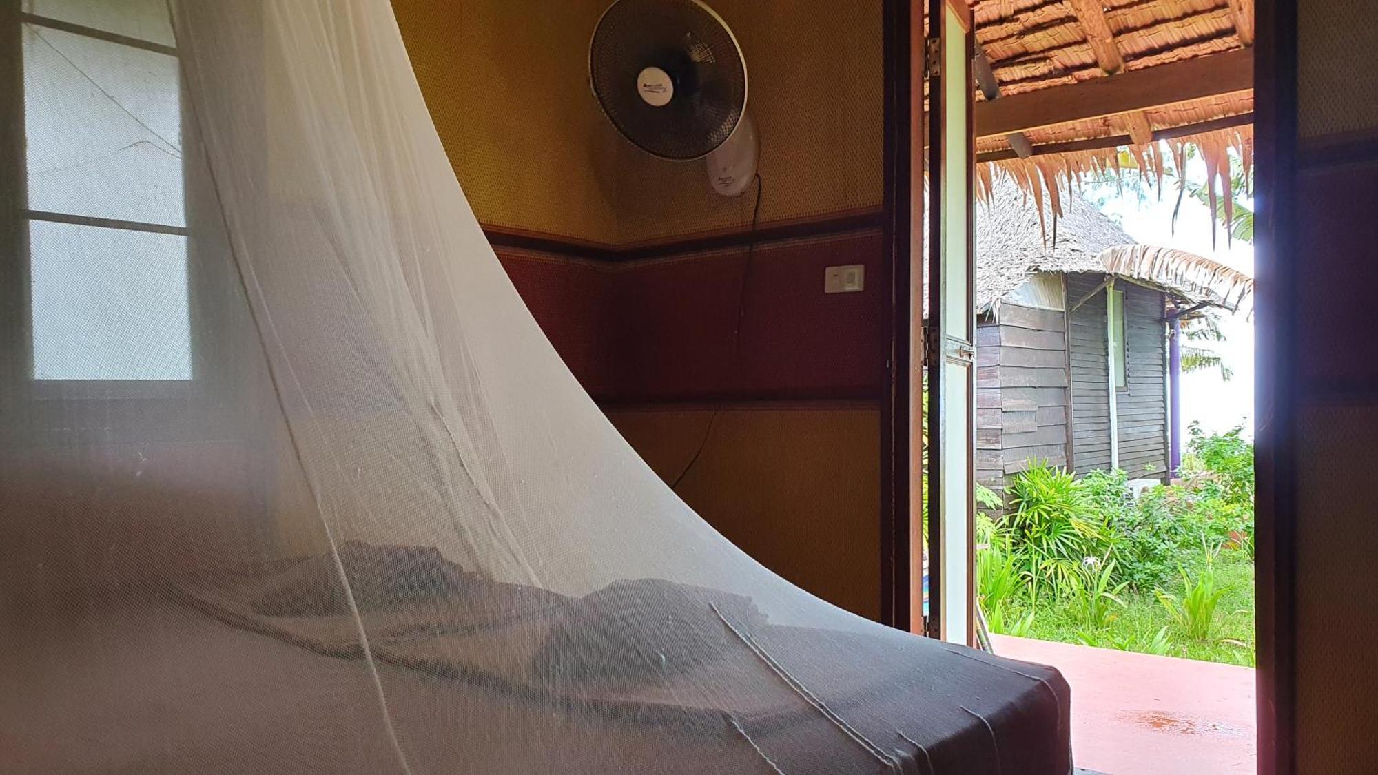 Monkey Island Resort Koh Mak Rum bild